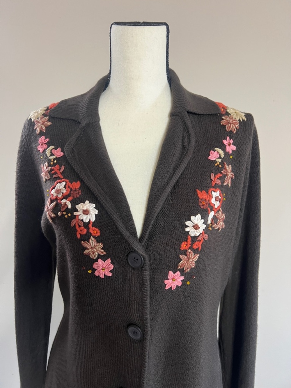 🐻🐌🍑🚚Brown Floral Embroidered Knit Sweater - Picture 3 of 7